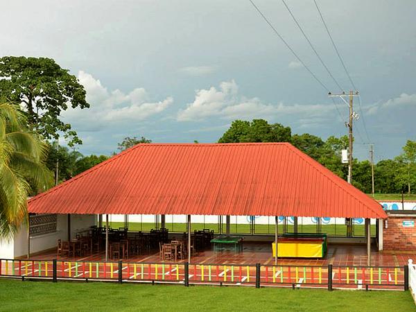 Hotel Y Centro Recreacional Llano Caribeño