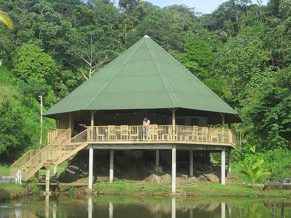 Eco Lodge Playa Alegre